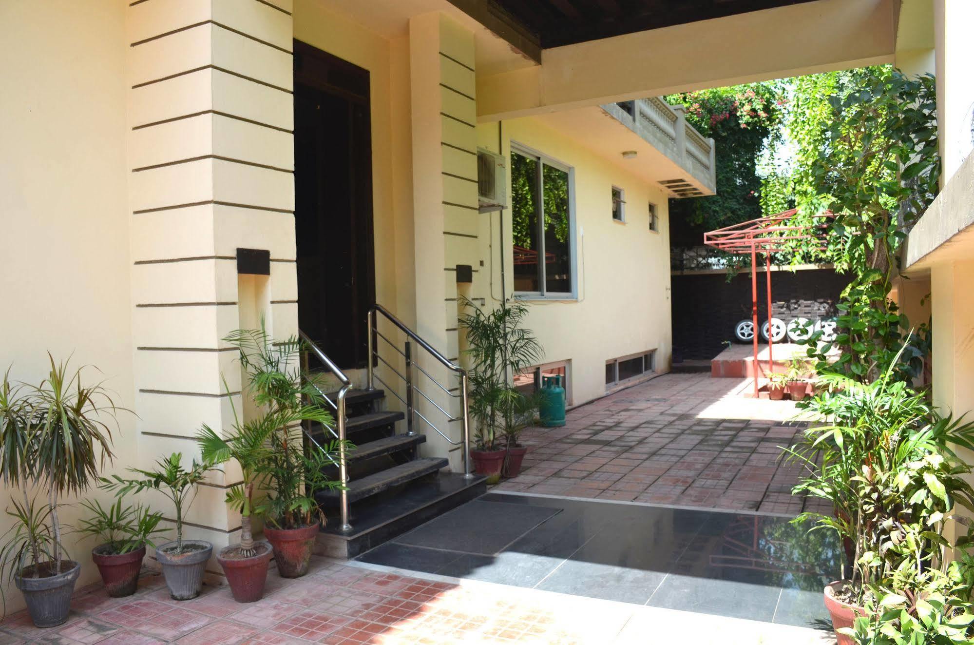 Gofas Lodge Islamabad Exterior photo